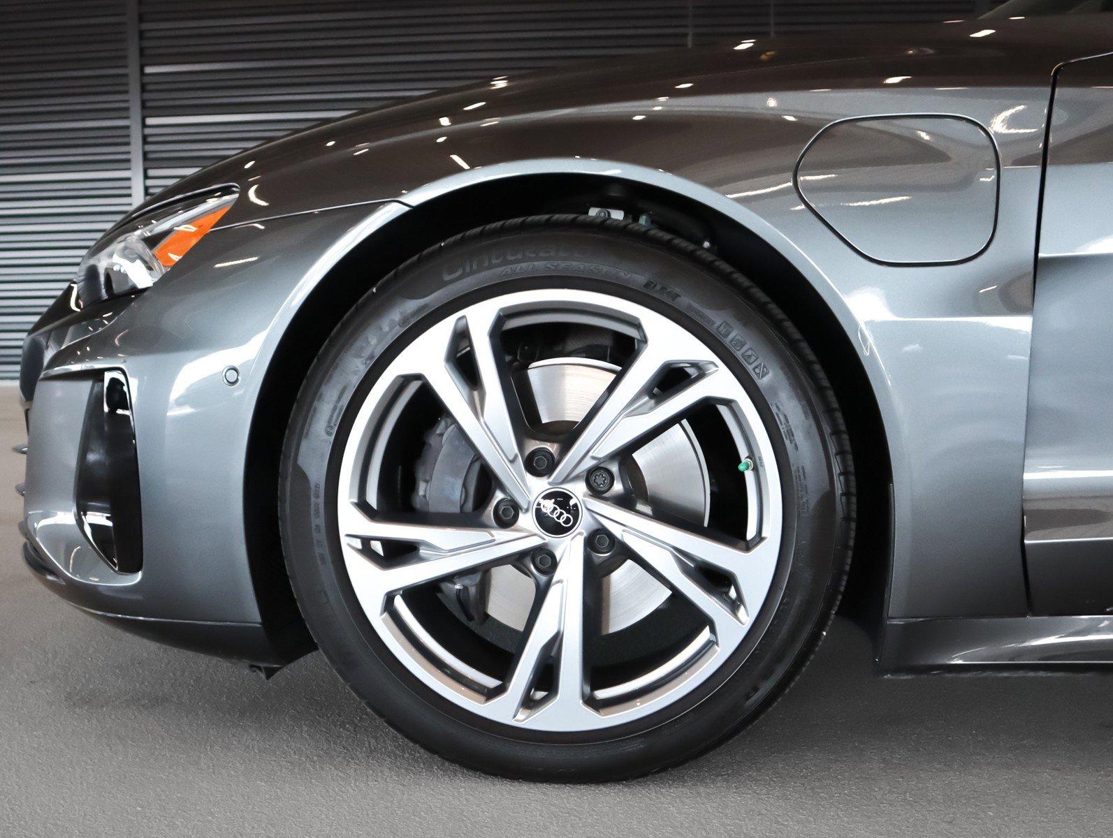 Used 2023 Audi e-tron GT Prestige w/ Prestige Package image 4