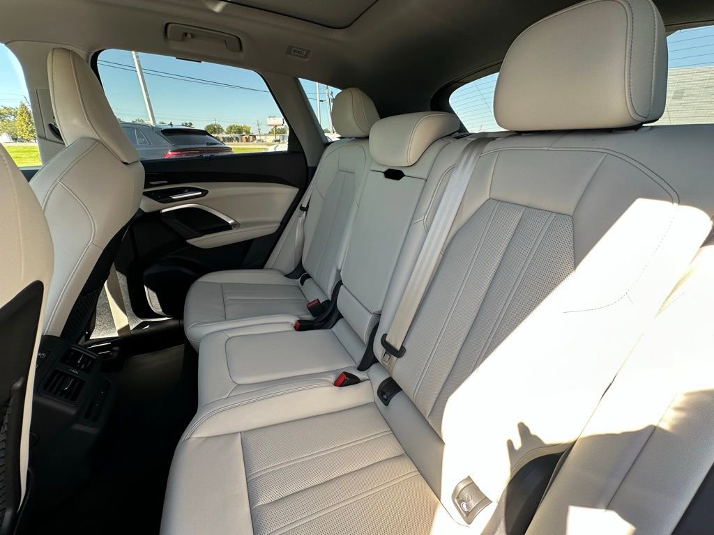 New 2025 Audi Q5 Premium Plus image 19