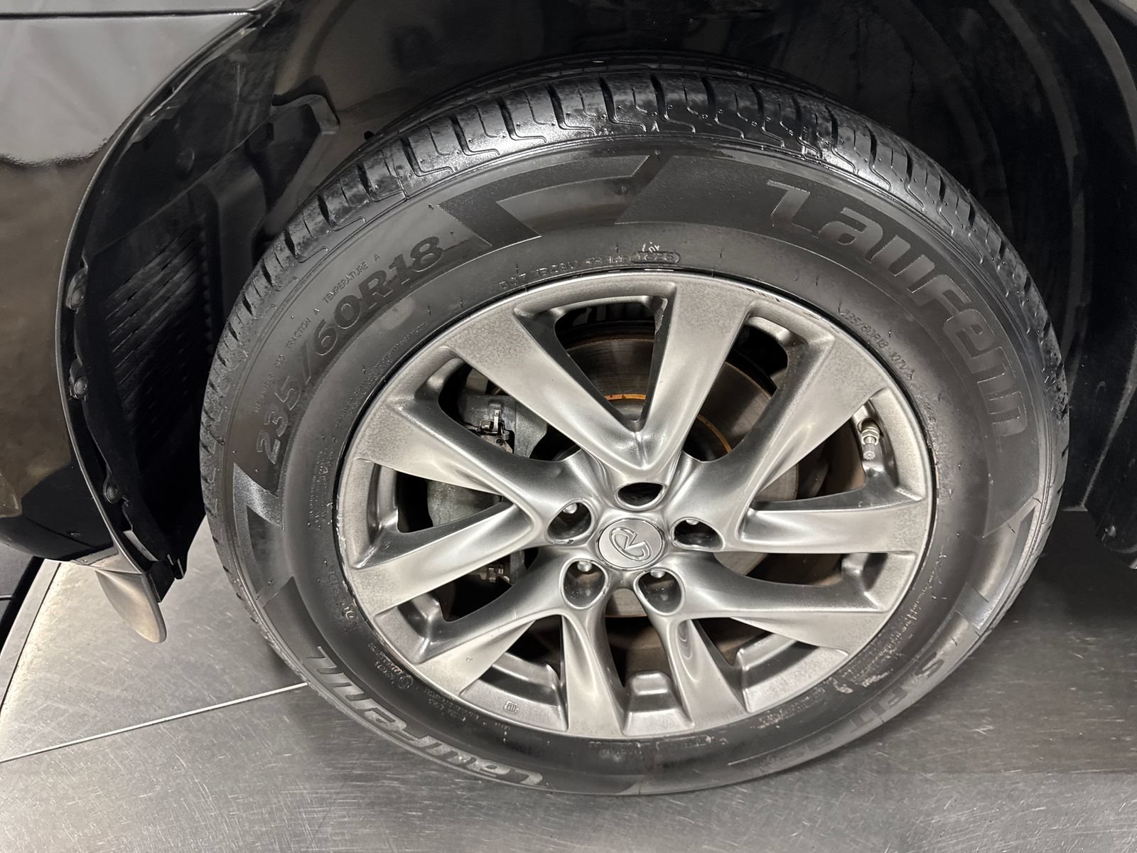 Used 2014 INFINITI QX60 Luxe w/ Premium Package AWD/4WD image 2