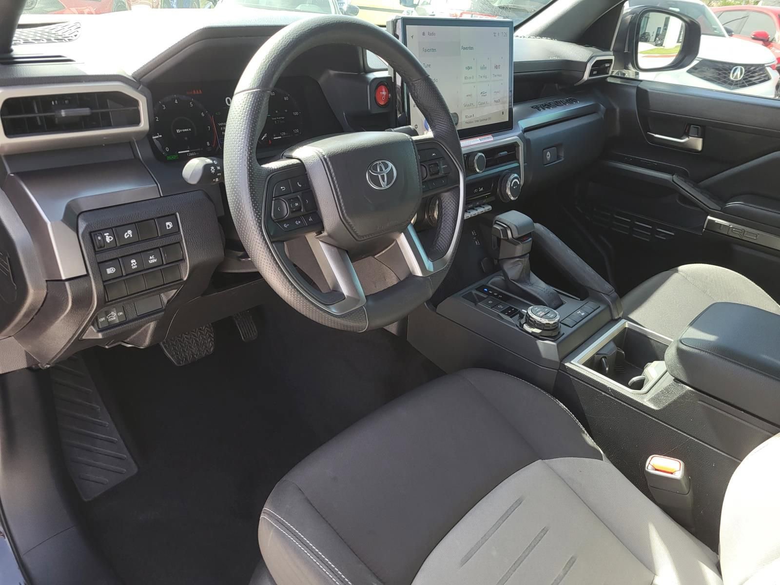 Used 2025 Toyota Tacoma TRD Off-Road image 17