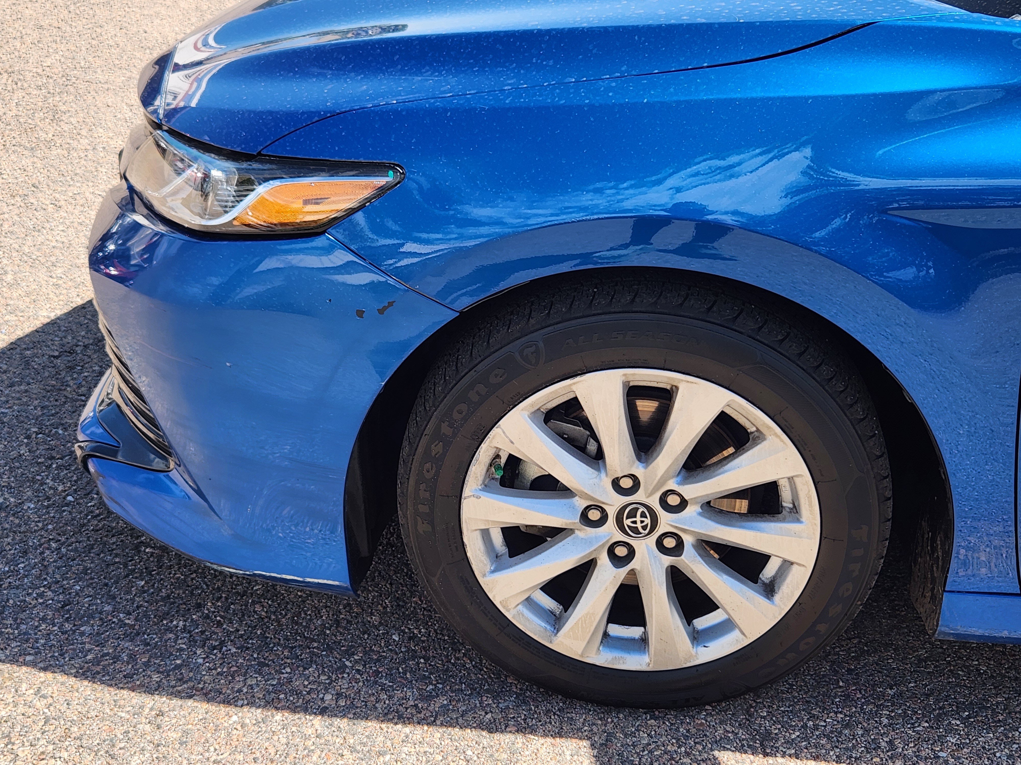 Used 2019 Toyota Camry LE FWD image 6
