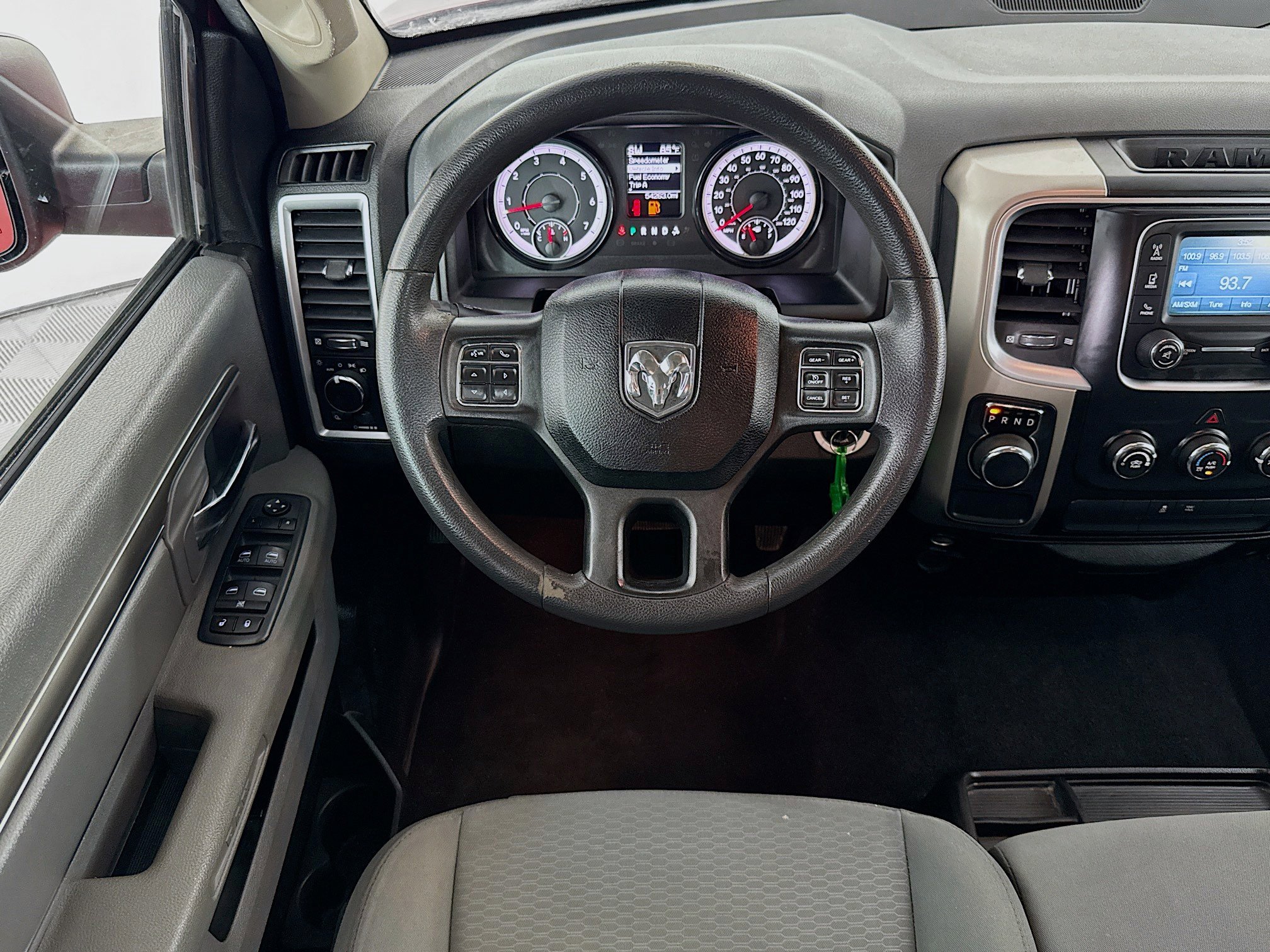 Used 2019 RAM 1500 Classic SLT RWD image 16