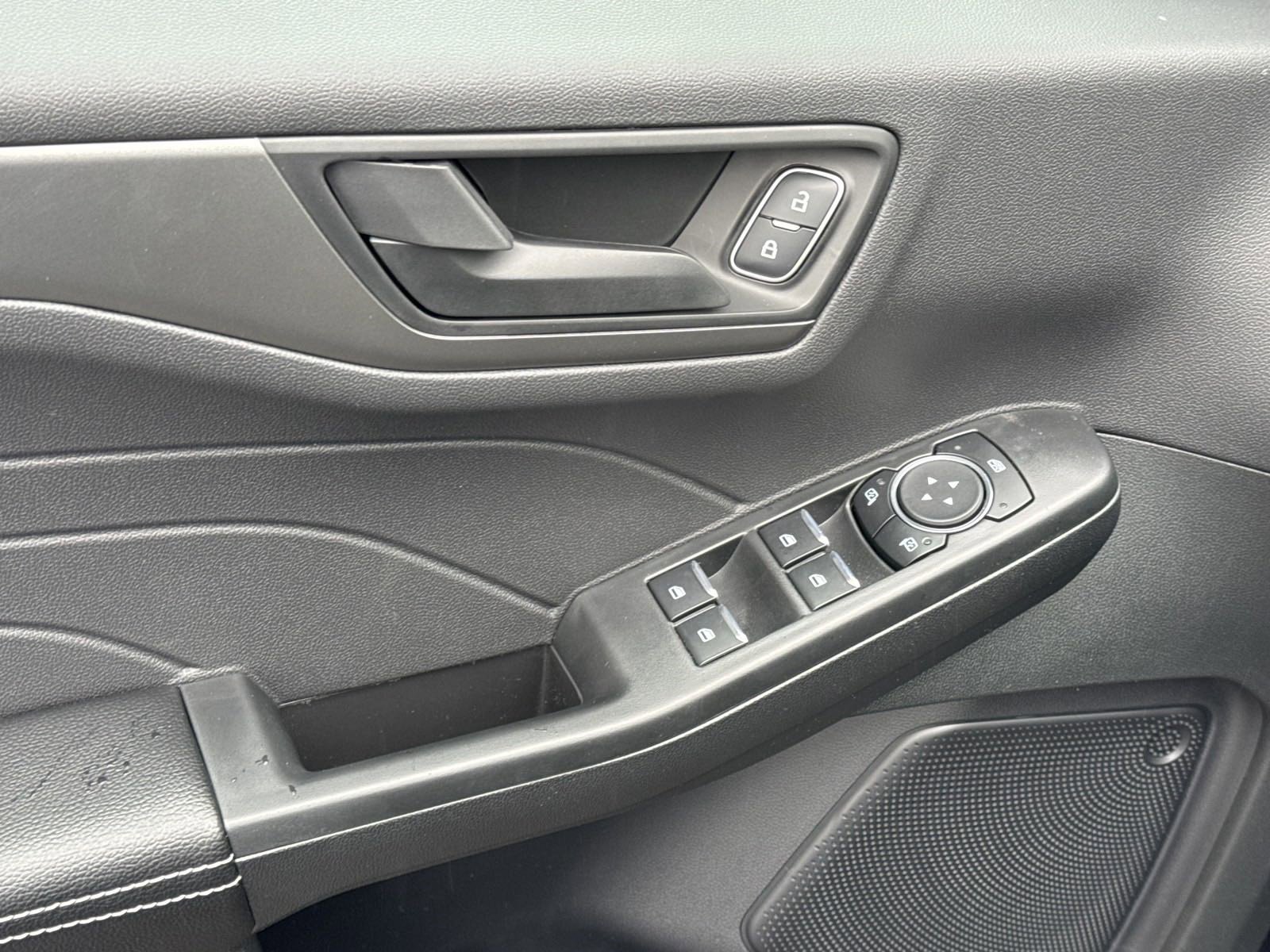 New 2025 Ford Escape Active w/ Tech Pack #1 image 15