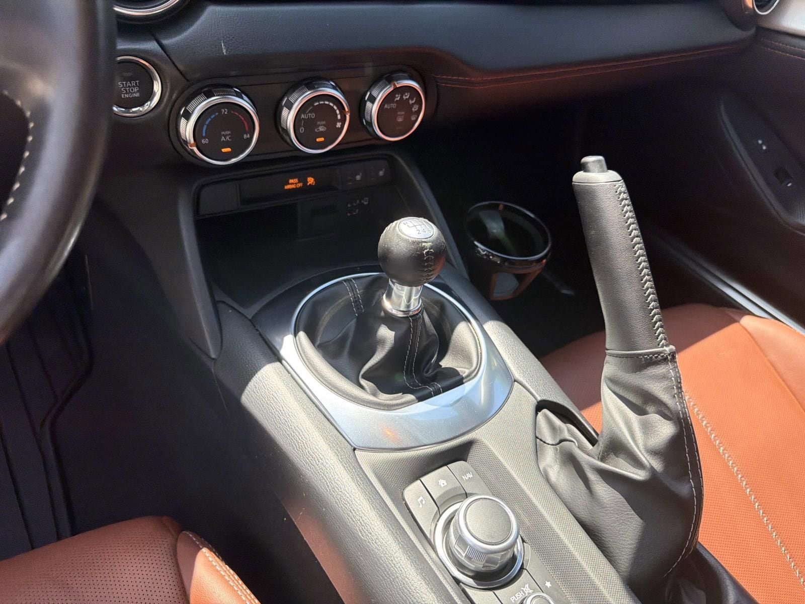 Used 2022 MAZDA MX-5 Miata Grand Touring w/ Weather Package RWD image 25