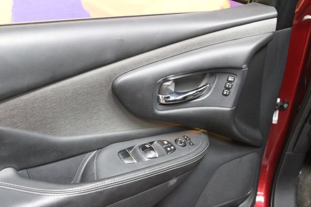 Used 2019 Nissan Murano SL AWD/4WD image 13
