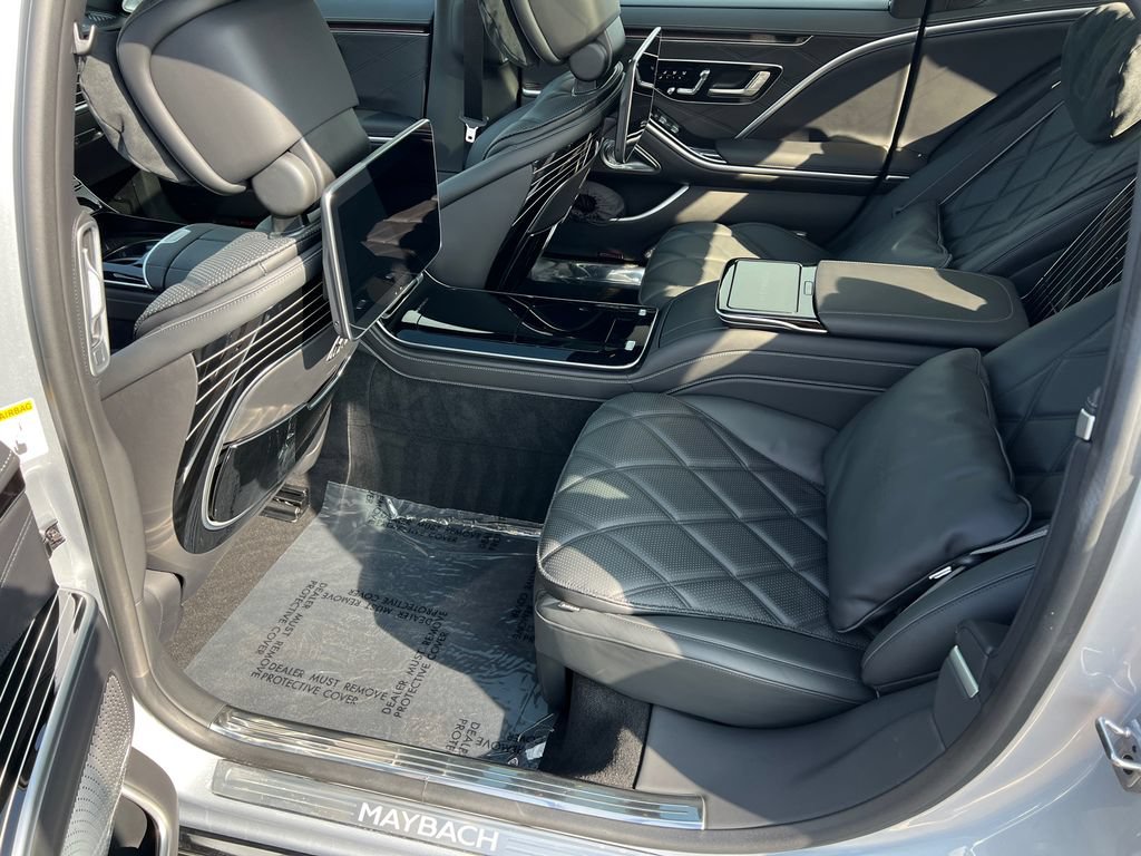 Used 2024 Mercedes-Benz Maybach S 680 4MATIC image 25
