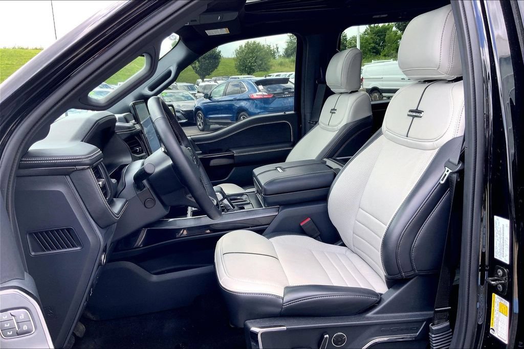 Used 2025 Ford F150 Lightning Platinum AWD/4WD image 9