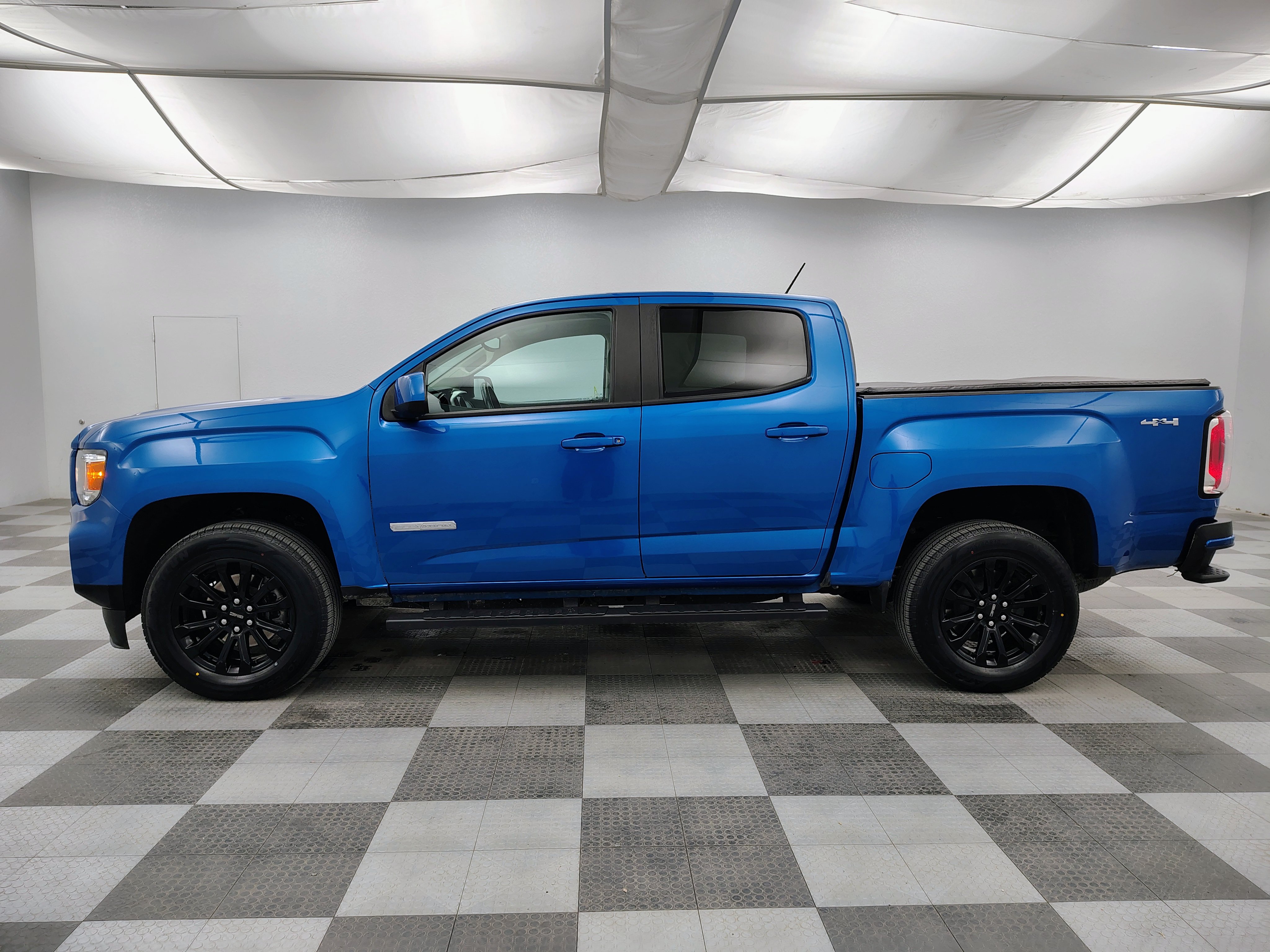 Used 2022 GMC Canyon Elevation w/ Elevation Premium Package AWD/4WD image 7