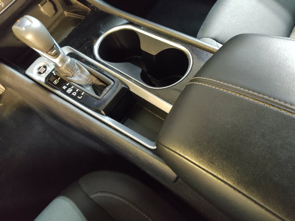 Used 2024 Nissan Altima 2.5 SV FWD image 26