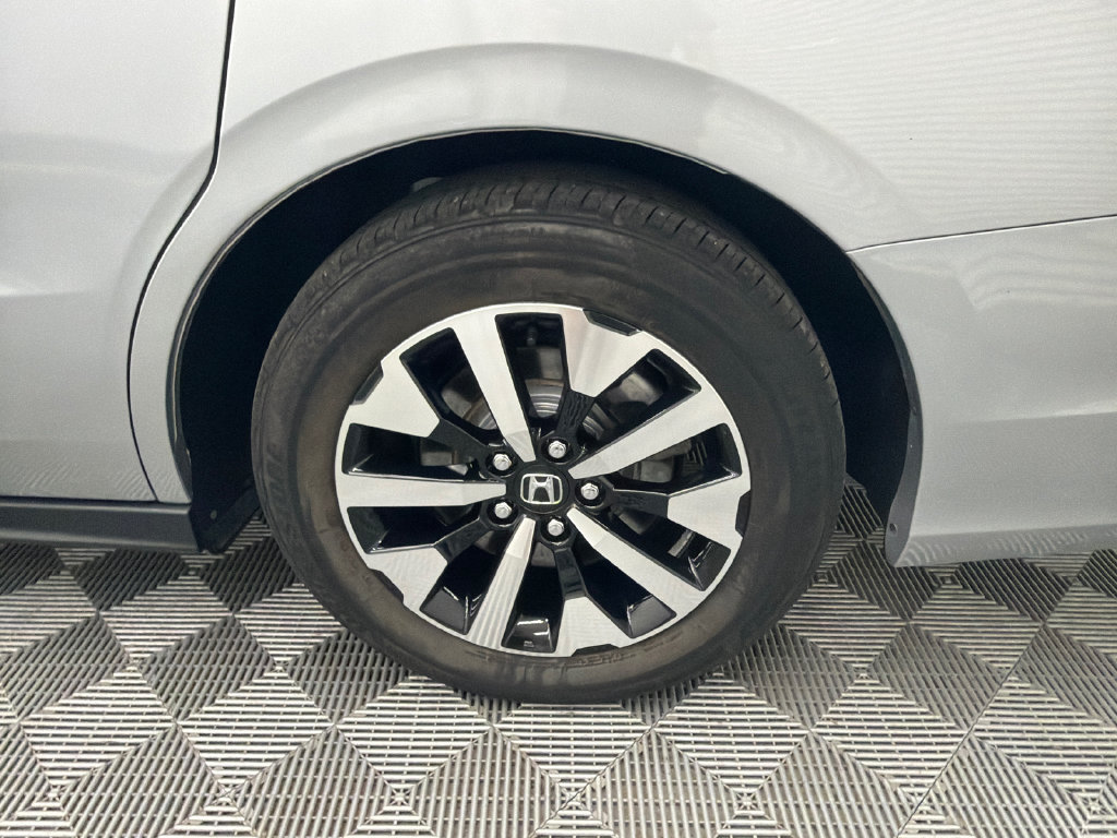 Used 2025 Honda Odyssey EX-L image 21