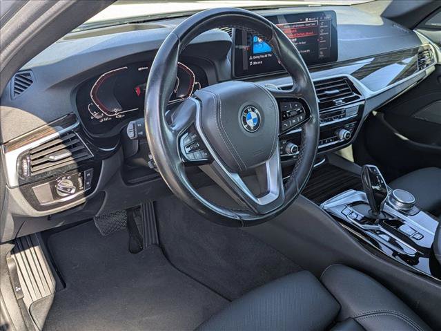 Used 2021 BMW 530e w/ Premium Package RWD image 10