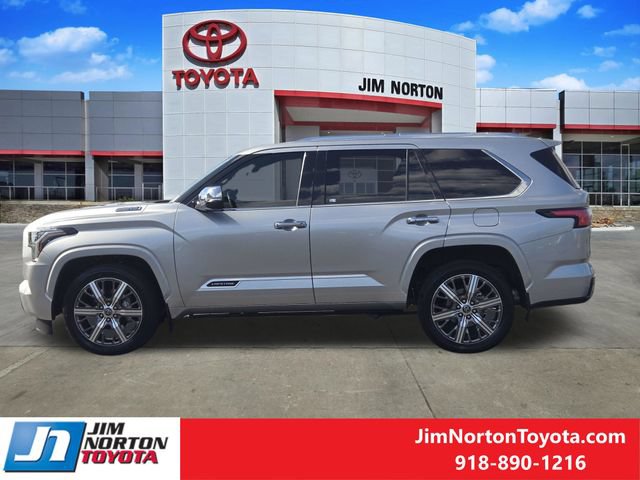 Used 2023 Toyota Sequoia Capstone AWD/4WD image 5