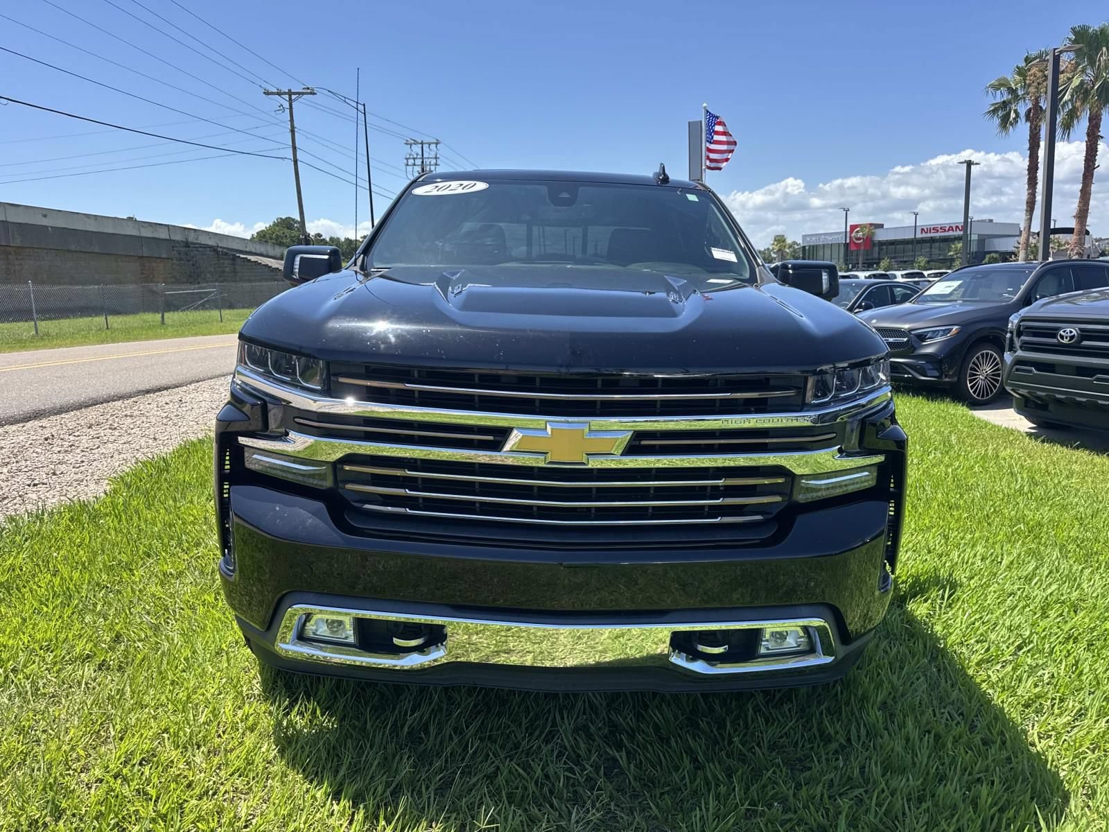 Used 2020 Chevrolet Silverado 1500 High Country AWD/4WD image 2