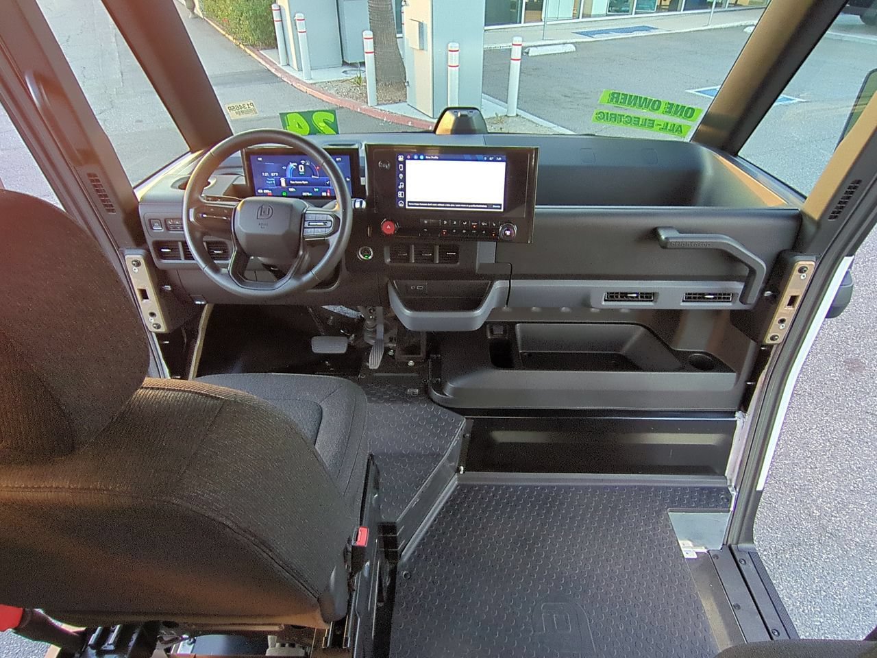 Used 2024 Chevrolet Brightdrop 600 w/ Battery Pack, Max Range AWD/4WD image 20