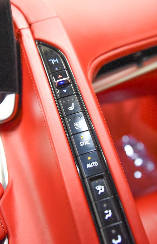 Used 2024 Chevrolet Corvette Stingray Premium Conv w/ Z51 Performance Package image 29