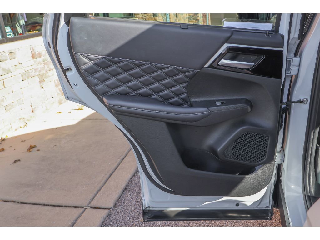 Used 2023 Mitsubishi Outlander SEL 40th Anniversary image 16