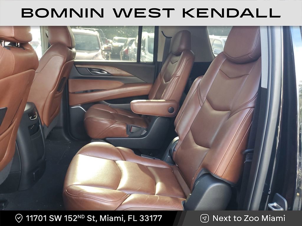 Used 2019 Cadillac Escalade ESV Premium Luxury image 17