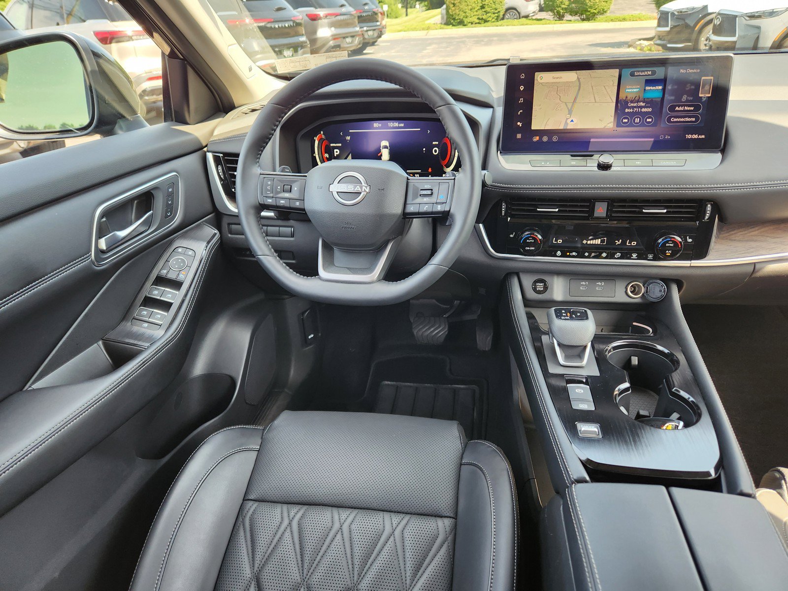 Used 2025 Nissan Rogue Platinum FWD image 13