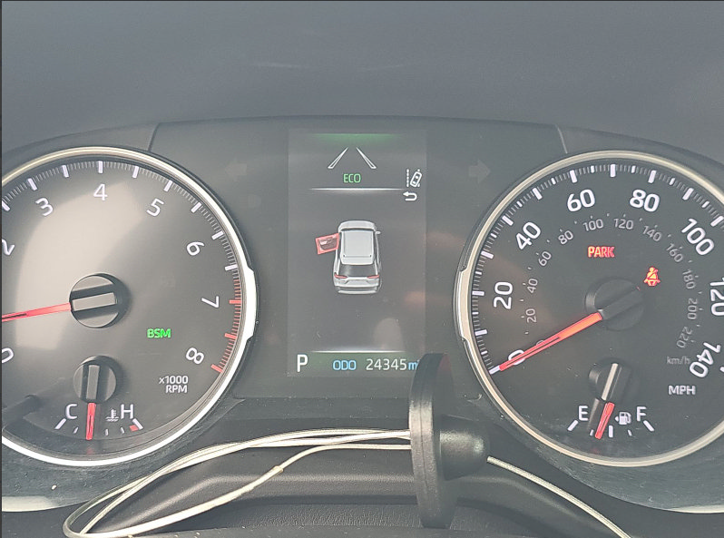 Used 2022 Toyota RAV4 XLE Premium FWD image 11