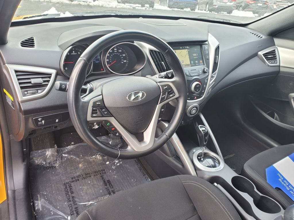Used 2017 Hyundai Veloster Value Edition image 7