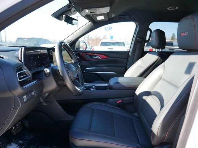 Used 2024 Chevrolet Traverse Z71 w/ Enhanced Driving Package image 9