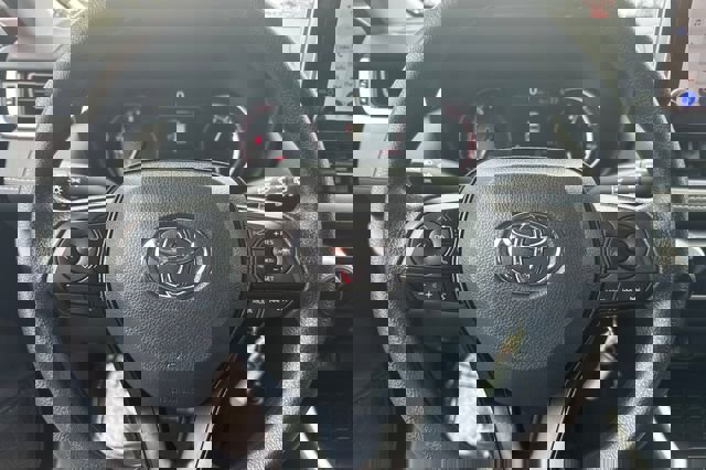 Certified 2025 Toyota RAV4 LE image 28