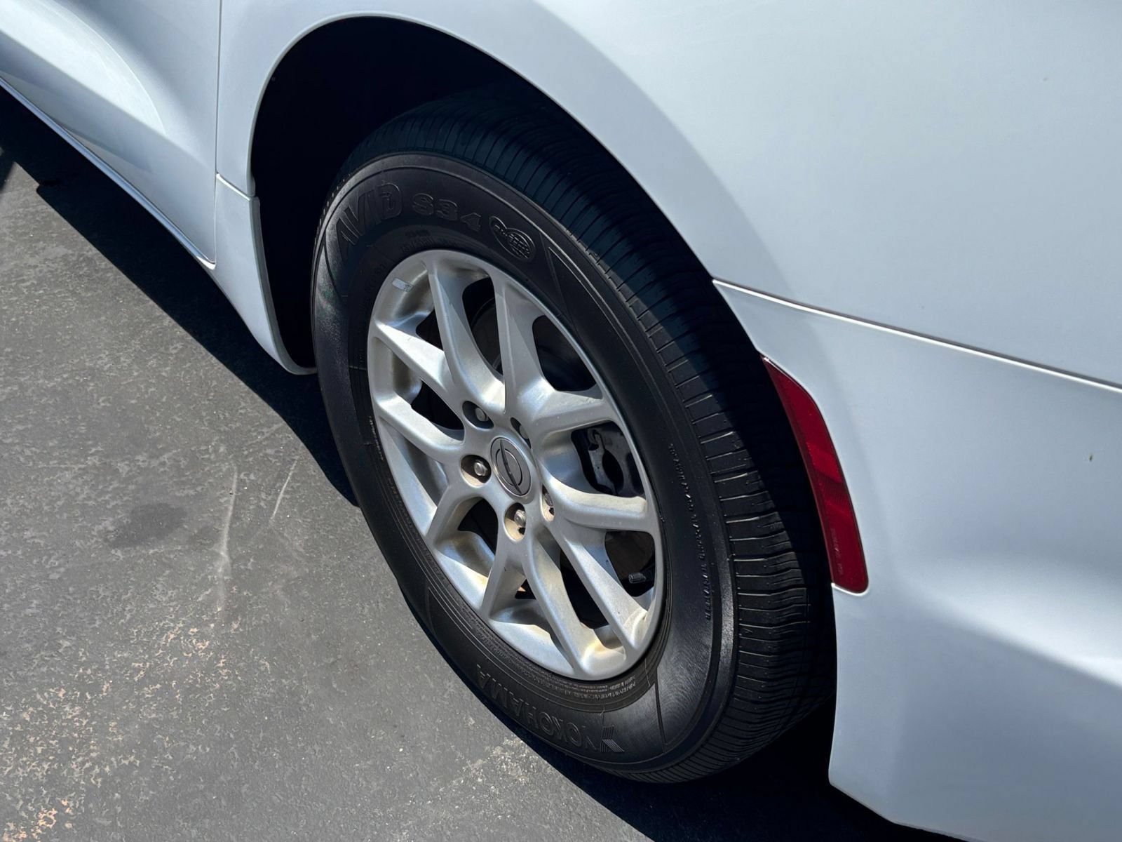 Used 2022 Chrysler Pacifica Touring-L FWD image 33