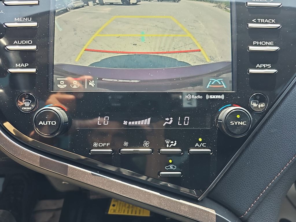 Used 2020 Toyota Camry XLE w/ Navigation Package FWD image 28