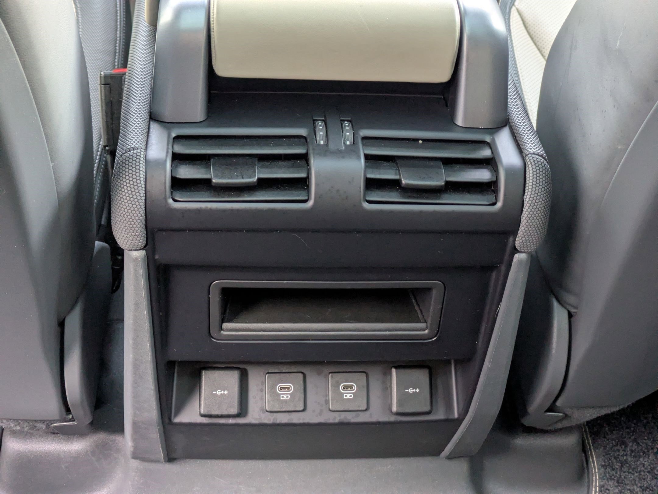 Used 2022 Land Rover Defender 110 X-Dynamic HSE image 28