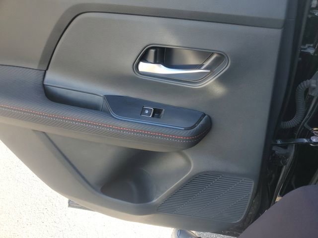 Certified 2025 Nissan Kicks SR w/ SR Premium Package FWD image 9