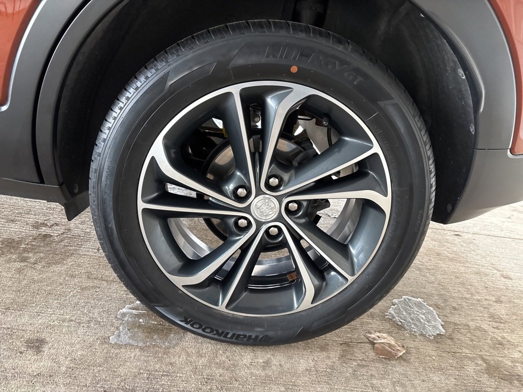 Used 2020 Buick Encore GX Essence image 31