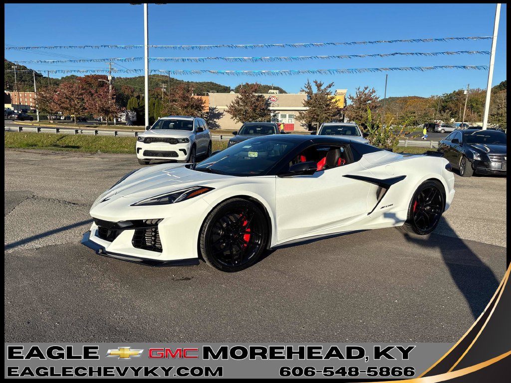 Used 2025 Chevrolet Corvette Z06 RWD image 1