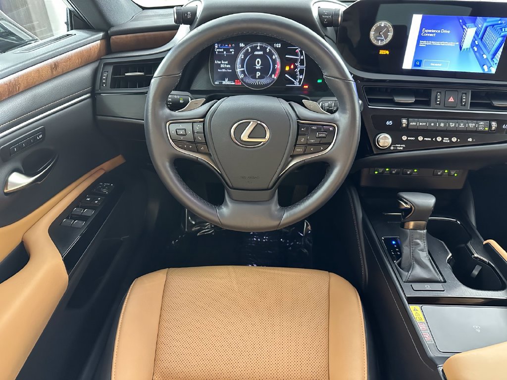Used 2024 Lexus ES 350 w/ Premium Package FWD image 28
