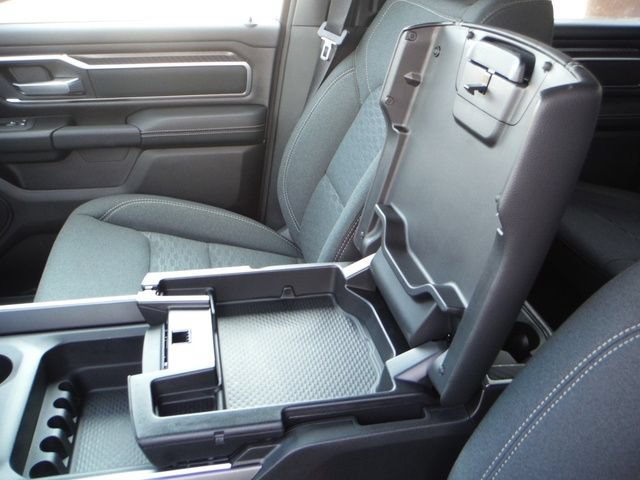 New 2026 RAM 1500 4x4 Crew Cab image 24