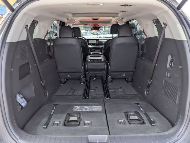 Certified 2026 Kia Carnival SX Prestige FWD image 12