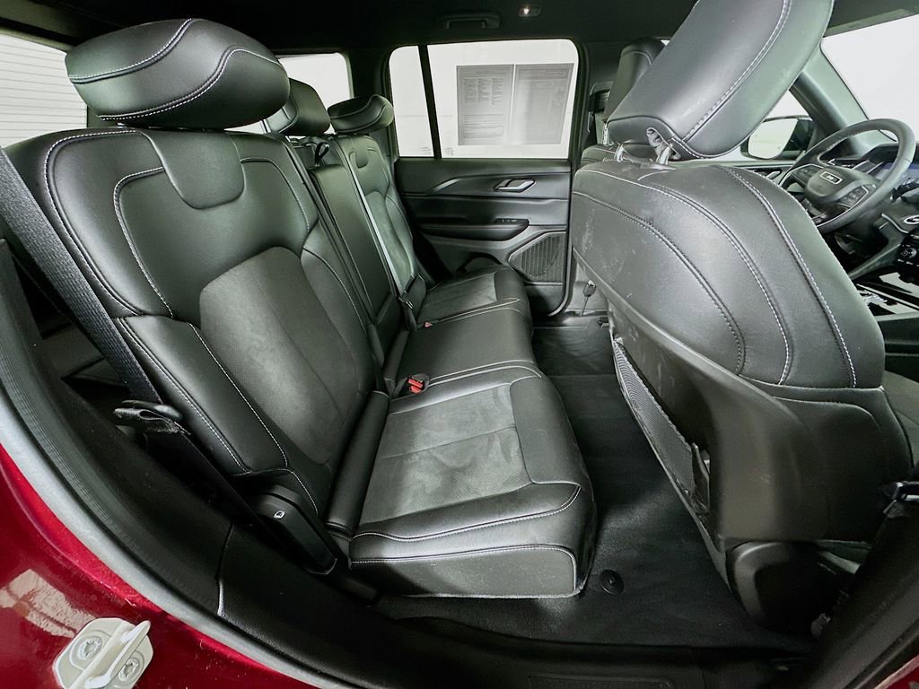 Certified 2024 Jeep Grand Cherokee Altitude image 38