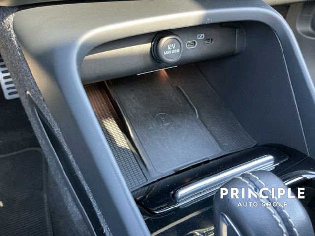 Certified 2021 Volvo XC40 P8 Recharge w/ Advanced Package image 16