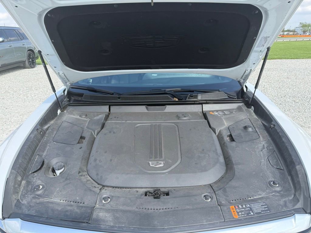 Certified 2024 Cadillac Lyriq Luxury w/ LPO, Floor Liner Package image 18