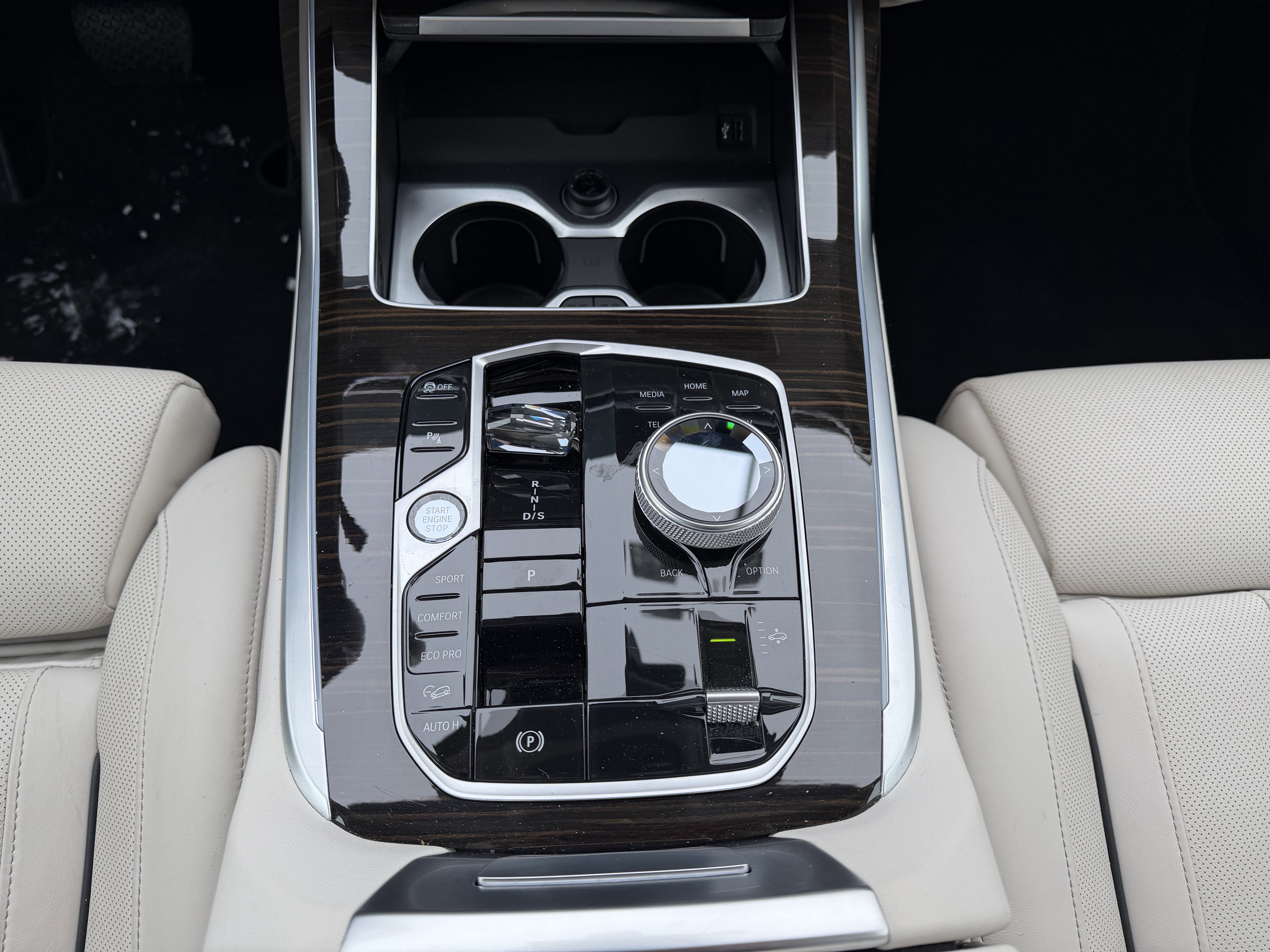 Used 2024 BMW X7 xDrive40i w/ Executive Package image 26