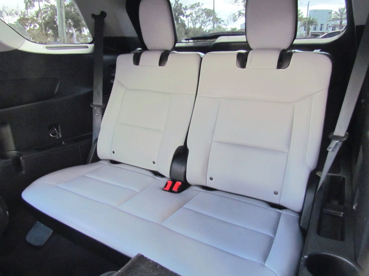 Used 2021 Ford Explorer XLT w/ Equipment Group 202A image 21