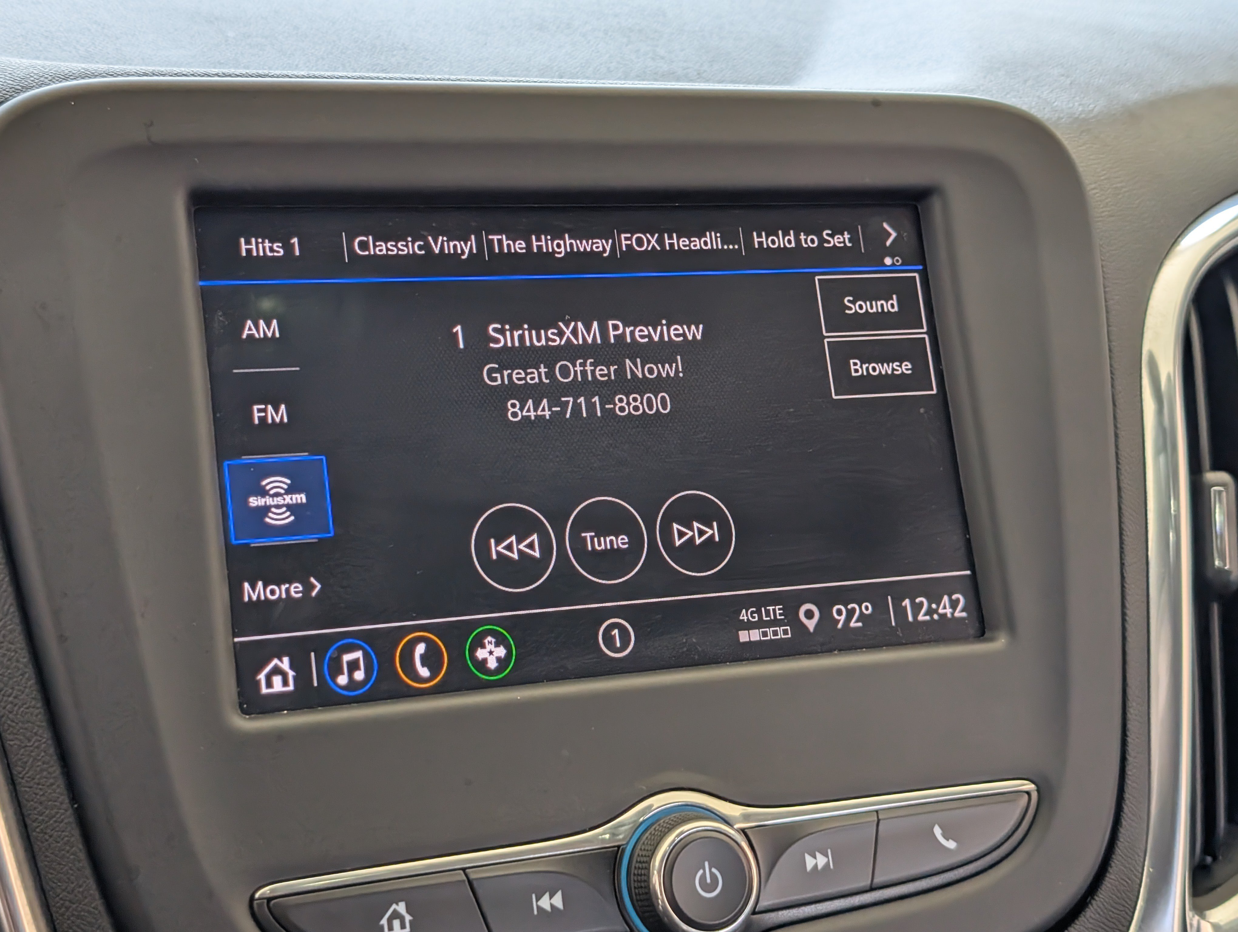 Used 2023 Chevrolet Equinox LT w/ Driver Convenience Package FWD image 28