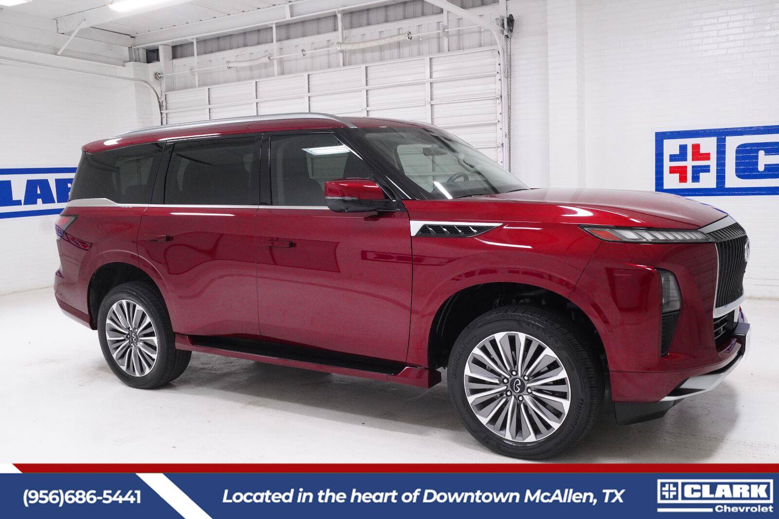 Used 2025 INFINITI QX80 Luxe AWD/4WD image 4
