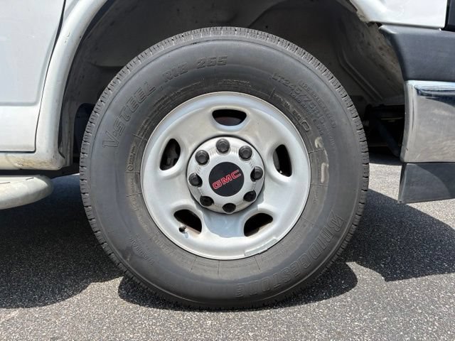 Used 2025 GMC Savana 2500 w/ Driver Convenience Package RWD image 19