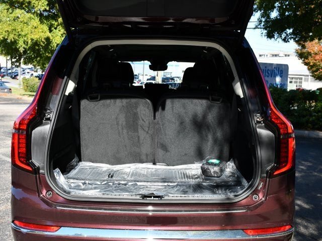 New 2026 Volvo XC90 B5 Core w/ Protection Package Premier AWD/4WD image 27