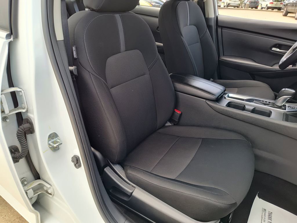 Used 2024 Nissan Sentra SV FWD image 30