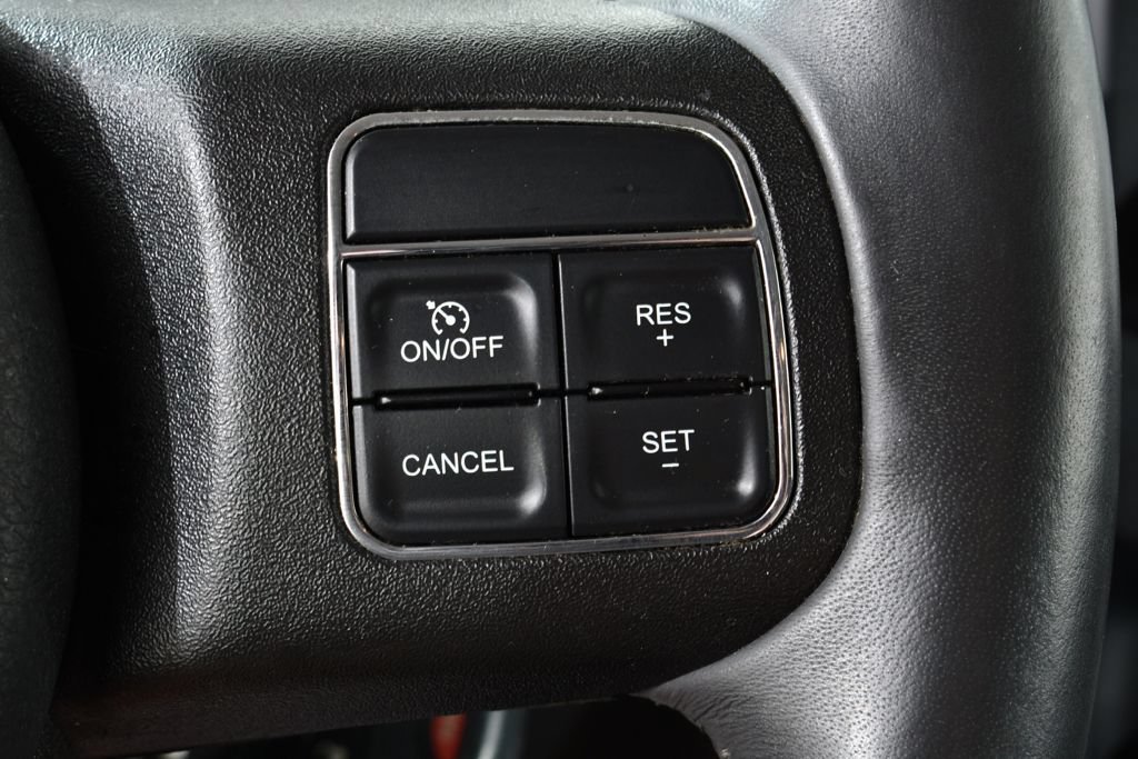 Used 2015 Jeep Patriot Latitude AWD/4WD image 33
