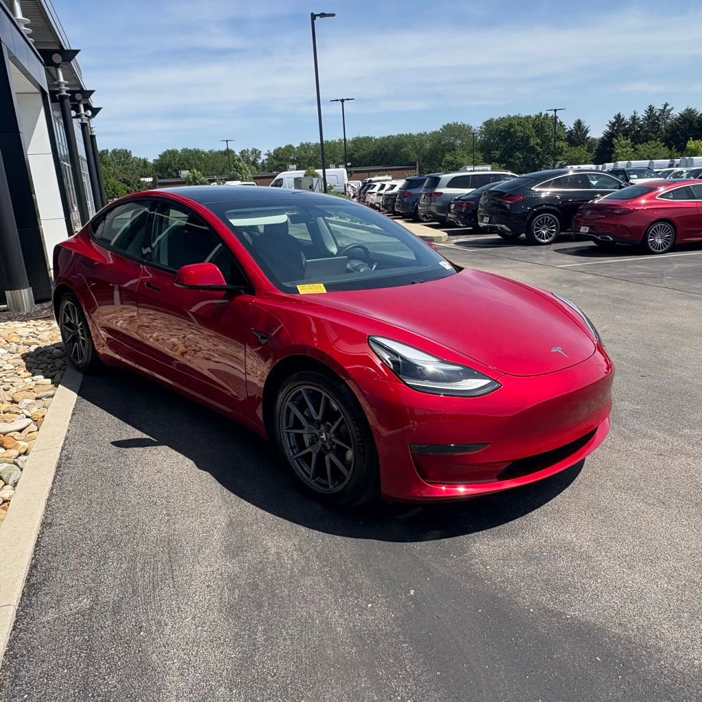 Used 2021 Tesla Model 3 Standard Range Plus RWD image 4