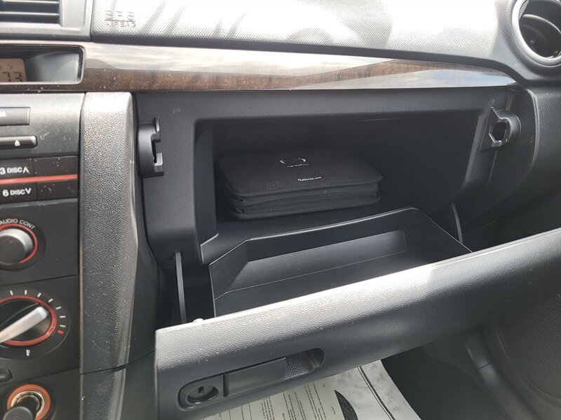 Used 2008 MAZDA MAZDA3 i Touring FWD image 23