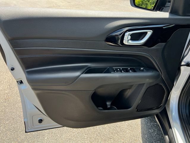 New 2026 Jeep Compass Latitude AWD/4WD image 11