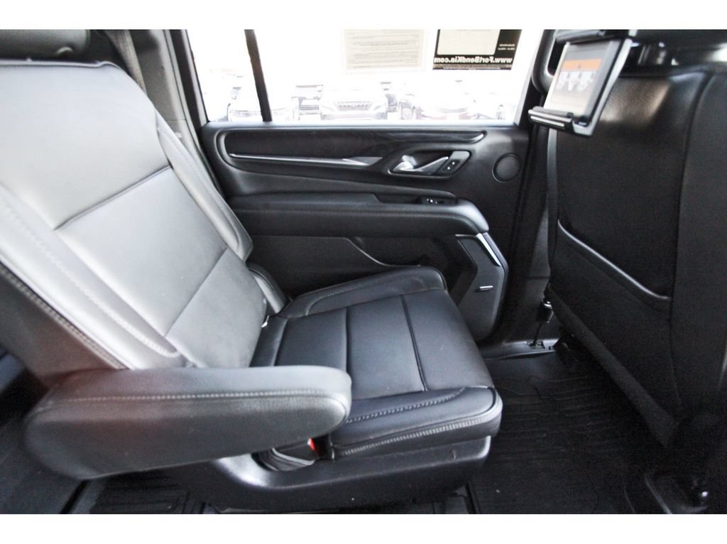 Used 2021 GMC Yukon XL Denali w/ LPO, Illumination Package AWD/4WD image 11